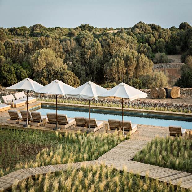 finca-torre-vella-piscine-vue