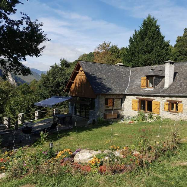 la-bergerie-de-louvie-lodge-france-misterlodge-vue